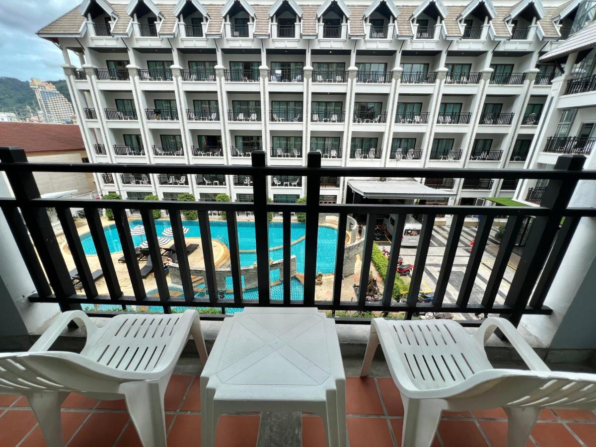 Amata Patong Hotel Екстериор снимка
